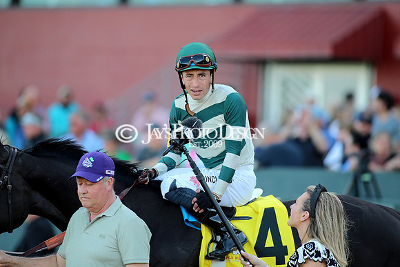 z240413_Apple Blossom Handicap_JWM_1124