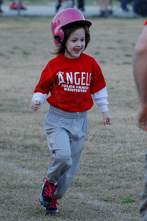 T-ball Angels vs Panthers 3-28-13 (© Justin Manning) JWM0089