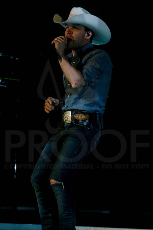 Justin Moore Concert 4-25-2014 (© Justin Manning) JWM_0431