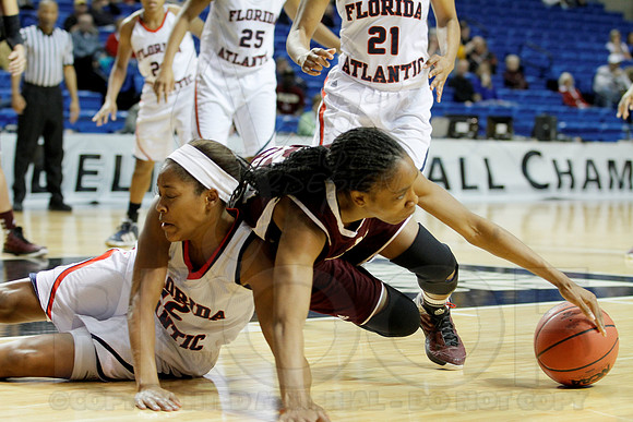 Florida Atlantic vs. UL-Monroe Women's JWM0249 (©Justin Manning)