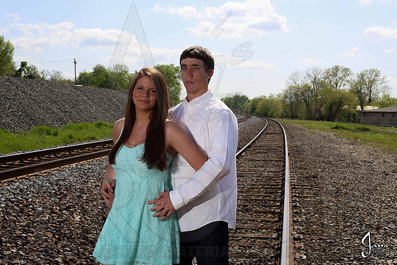 Collin & Makayla Senior pics 4-14-13 (© Justin Manning) JWM0296