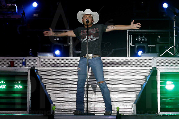 Justin Moore Concert 8-4-12(Justin Manning)113