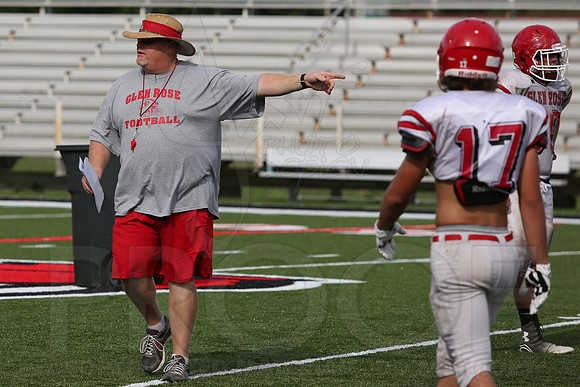Glen Rose Football Practice 9-2-2014 (©Justin Manning) JWM_188