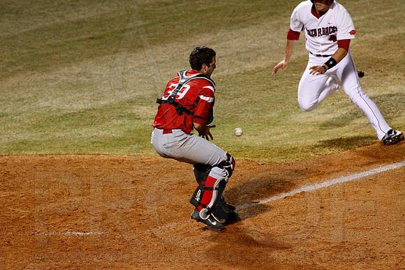 Miss Valley State @ Arkansas Baseball 3-27-13 (© Justin Manning) JWM0456