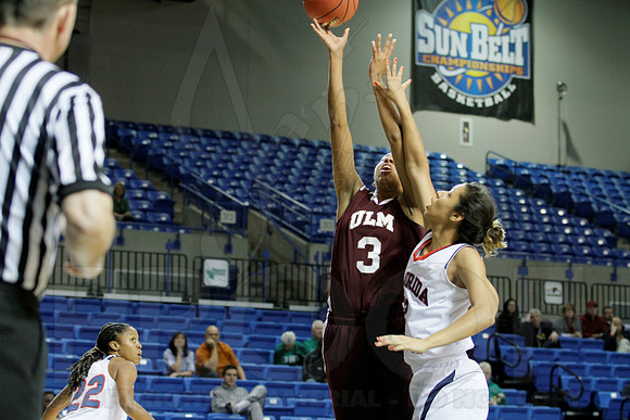 Florida Atlantic vs. UL-Monroe Women's JWM0102 (©Justin Manning)