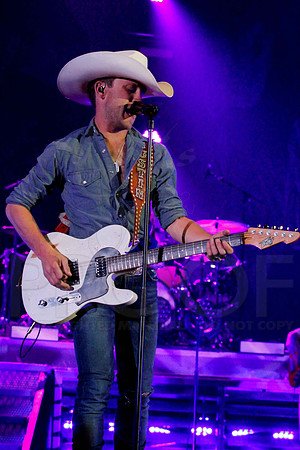 Justin Moore Concert 4-25-2014 (© Justin Manning) JWM_0686