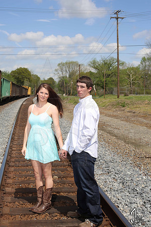Collin & Makayla Senior pics 4-14-13 (© Justin Manning) JWM0192