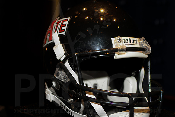 Go Daddy Bowl Registration 1-2-12 (Justin Manning)0024