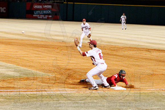 Miss Valley State @ Arkansas Baseball 3-27-13 (© Justin Manning) JWM0357
