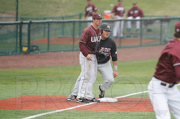 ASU @ UALR baseball 3-17-13 (© Justin Manning) JWM0249