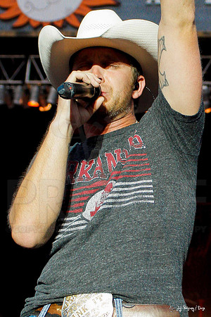 Justin Moore Concert 8-4-12(Justin Manning)090