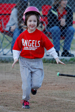 T-ball Angels vs Panthers 3-28-13 (© Justin Manning) JWM0086