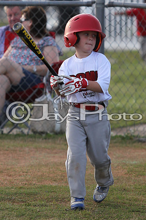 Bomb Squad vs. Cardinals 6-7 year old (Pitching Machine) 5-5-2015 (©Justin Manning) JWM_0124