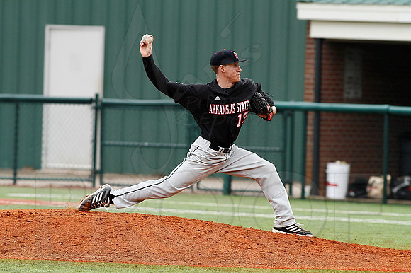 ASU @ UALR baseball 3-17-13 (© Justin Manning) JWM0337