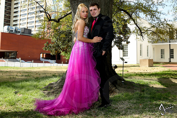 Prom pictures (Maria Vest) 4-11-2014 (© Justin Manning) JWM_0030