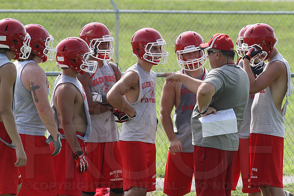 Glen Rose football practice 2 adays 8-5-13 (© Justin Manning) JWM0020