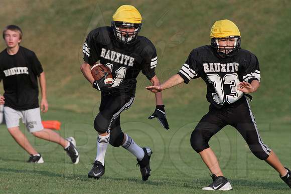 Bauxite Black-Gray games 4th, 5th, 6th, Junior high, Senior high scrimmage 8-22-13 (© Justin Manning) JWM0104