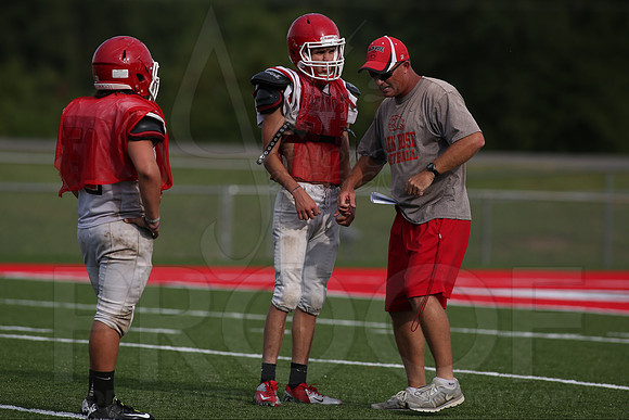 Glen Rose Football Practice 9-2-2014 (©Justin Manning) JWM_246