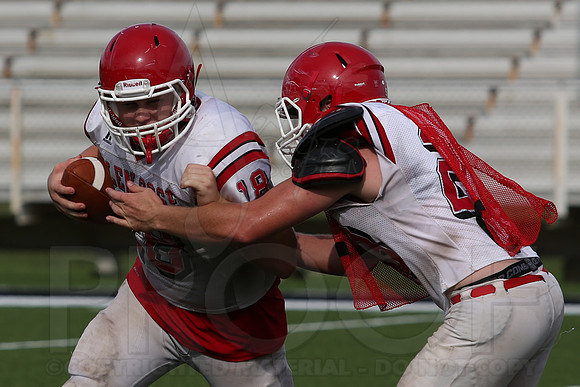 Glen Rose Football Practice 9-2-2014 (©Justin Manning) JWM_195