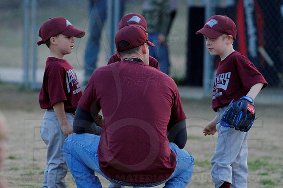T-ball Angels vs Panthers 3-28-13 (© Justin Manning) JWM0064