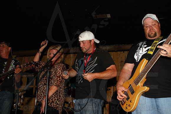 Midnight Hurricanes (Boogies) 8-2-2014 (©Justin Manning) JWM_253