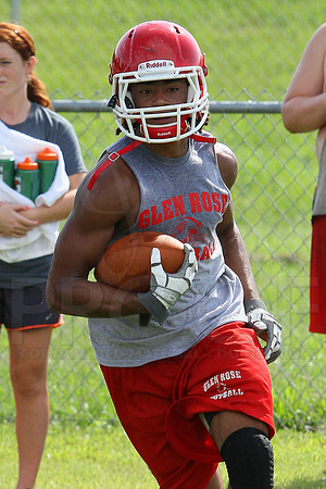 Glen Rose football practice 2 adays 8-6-13 (© Justin Manning) JWM0014