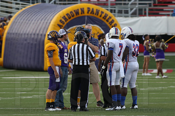 Ashdown vs West Memphis 9-2-13 (© Justin Manning) JWM0071