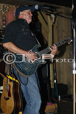 Midnight Hurricanes (Boogies)_0130