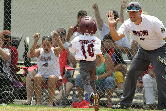 Benton vs. Sylvan Hills 5-6 year old All Stars 7-11-2014 (©Justin Manning) JWM_202