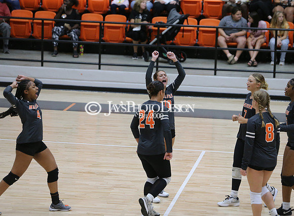 Bauxite @ Malvern 9th grade 8-27-24_JWM_0089