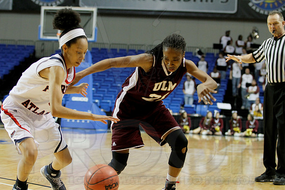 Florida Atlantic vs. UL-Monroe Women's JWM0206 (©Justin Manning)