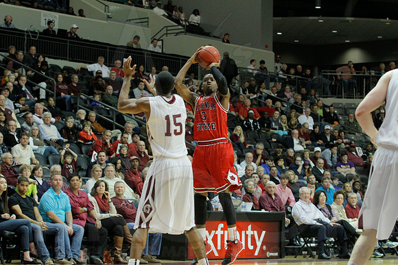 Arkansas State @ UALR Men's Basketball 3-1-2014 (© Justin Manning) JWM_0461