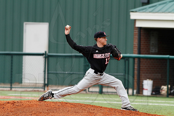 ASU @ UALR baseball 3-17-13 (© Justin Manning) JWM0342
