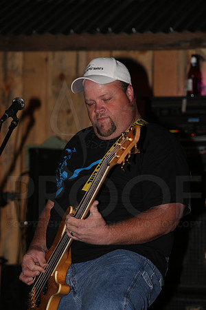 Midnight Hurricanes (Boogies Bar & Grill) 9-13-2014 (©Justin Manning) JWM_015