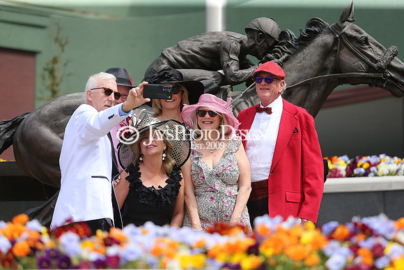 z220402_ArkansasDerbyday_Manning_JWM_0078