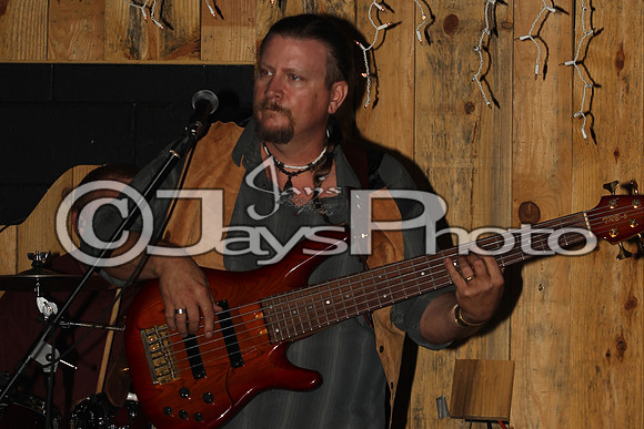 Midnight Hurricanes (Boogies Bar & Grill) 6-6-2015 (©Justin Manning) JWM_0018