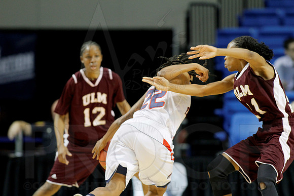 Florida Atlantic vs. UL-Monroe Women's JWM0158 (©Justin Manning)