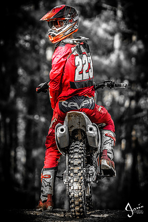 Devin Guthrie senior pictures_JWM_0480