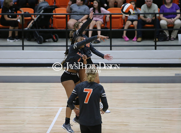 Bauxite @ Malvern 9th grade 8-27-24_JWM_0047