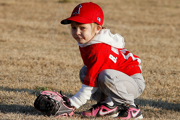 T-ball Angel's & Rangers 3-26-13 (© Justin Manning) JWM0090