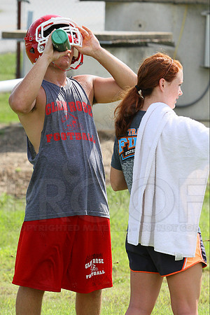 Glen Rose football practice 2 adays 8-6-13 (© Justin Manning) JWM0021
