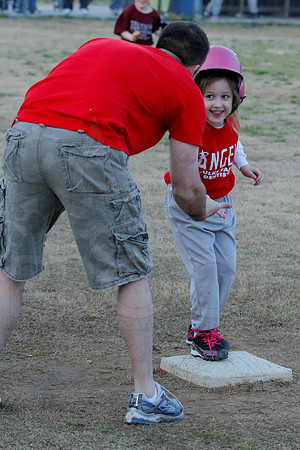 T-ball Angels vs Panthers 3-28-13 (© Justin Manning) JWM0090