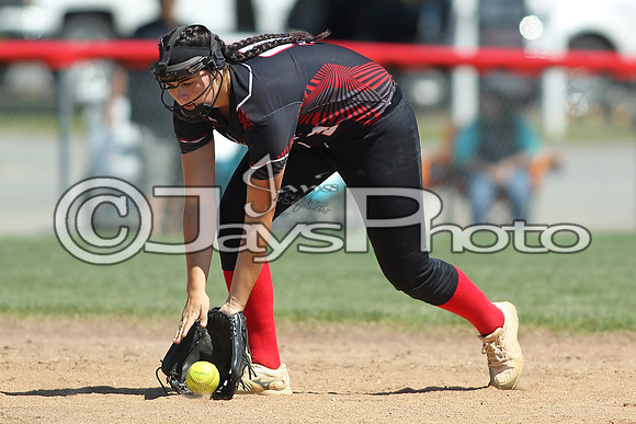 Glen Rose vs. Rose Bud 5-3A Regional softball 5-6-17_JWM00158