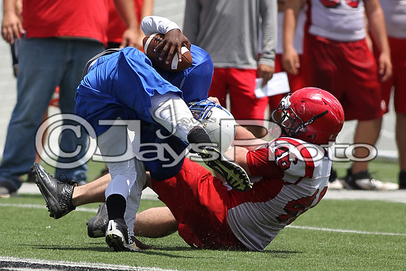 Football Team Camp (War Memorial Stadium) 6-16-2015 (©Justin Manning) JWM_0003