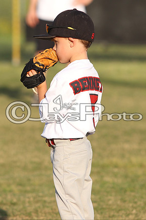 Bomb Squad vs. Cardinals 6-7 year old (Pitching Machine) 5-5-2015 (©Justin Manning) JWM_0219