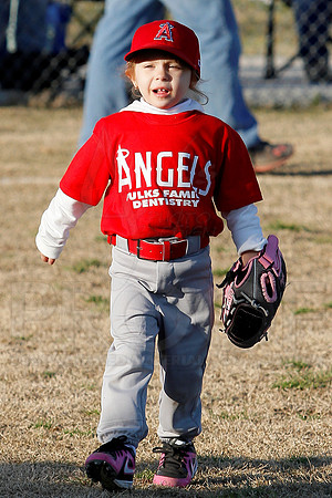 T-ball Angel's & Rangers 3-26-13 (© Justin Manning) JWM0070
