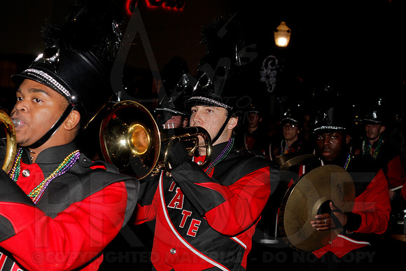 GoDaddy Bowl Mardi Gras Parade (©Justin Manning) JWM_0182