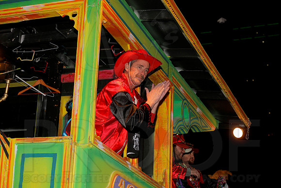 GoDaddy Bowl Mardi Gras Parade (©Justin Manning) JWM_0193