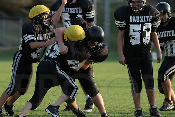 Bauxite Black-Gray games 4th, 5th, 6th, Junior high, Senior high scrimmage 8-22-13 (© Justin Manning) JWM0150