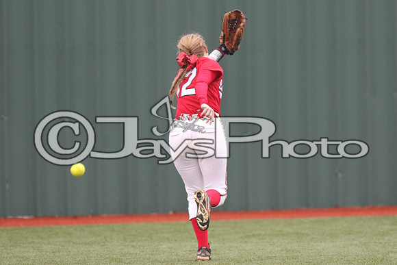 Vilonia @ Benton softball 3-3-2015 (©Justin Manning) JWM_013